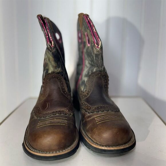 Ariat Fatbaby Western Boots Size 6.5B Camo Pink Stitch Brogue Leather Style - Picture 3 of 6